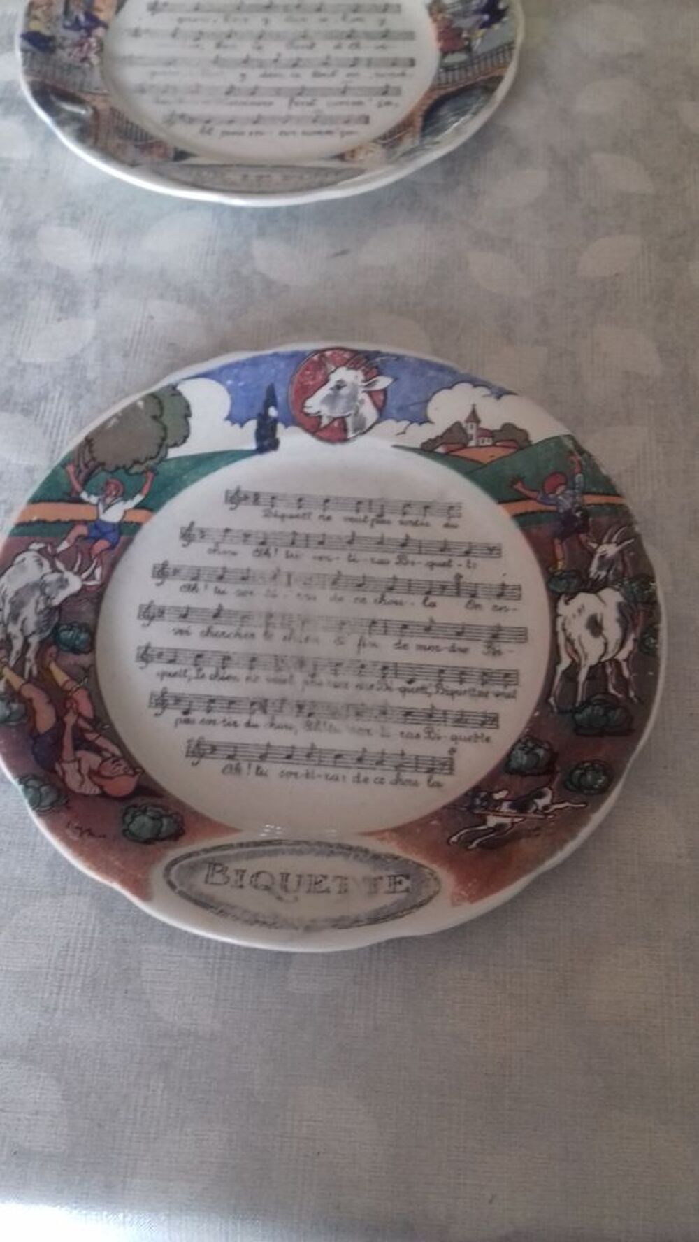 Lot de 2 assiettes Sarreguemines 