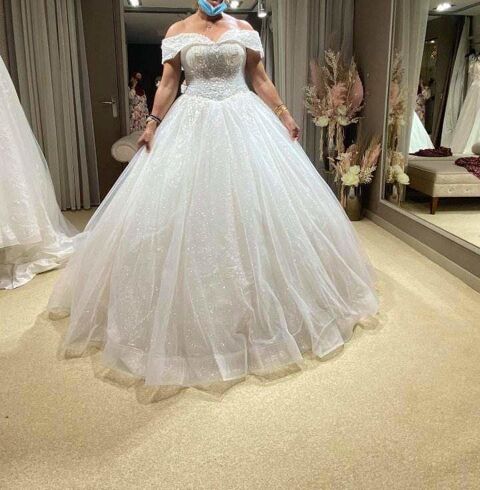 Robe mari�e  700 Saint-Andr� (97)