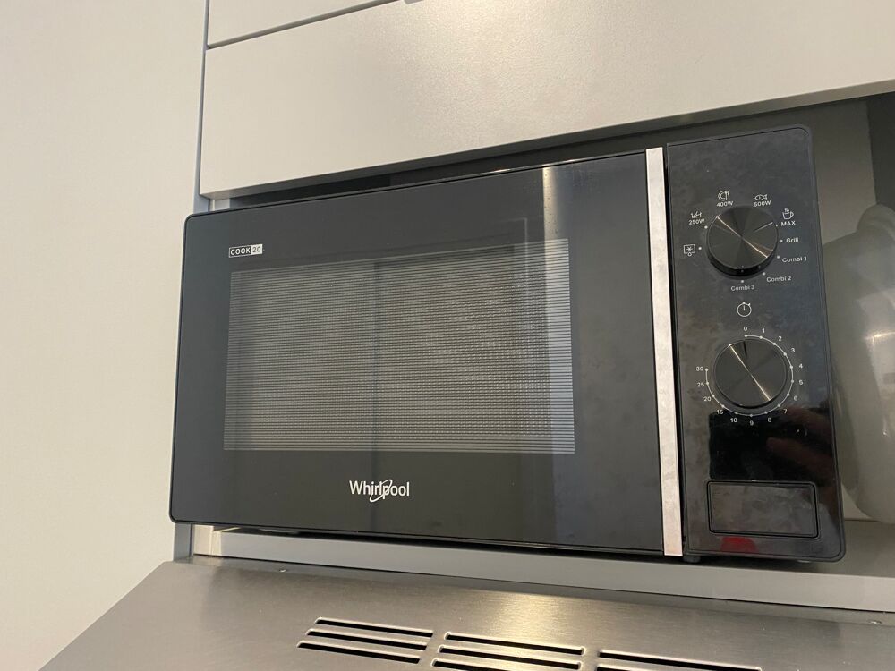 Micro-ondes Whirlpool Electroménager