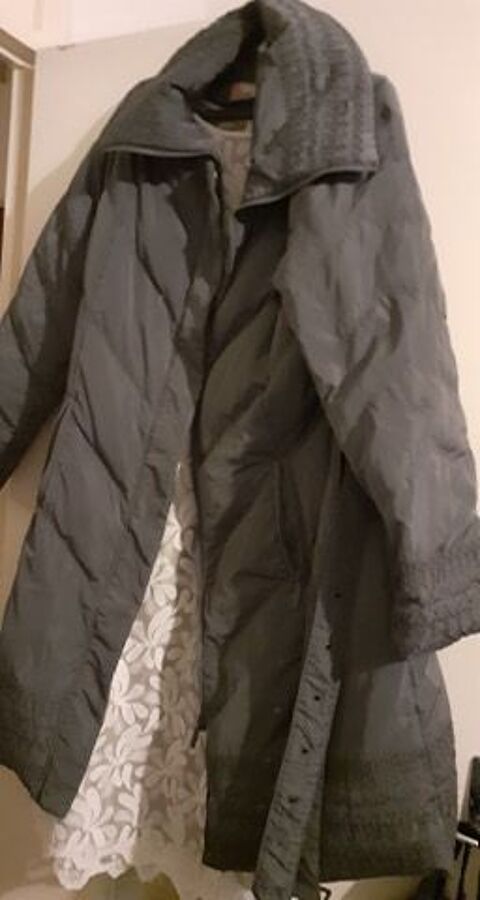 doudoune longue jamais port�e marque Mansoon  tr�s jolie  20 Al�s (30)