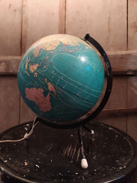 Lampe Mappemonde Globe Terrestre Taride Vintage 
70 Loches (37)
