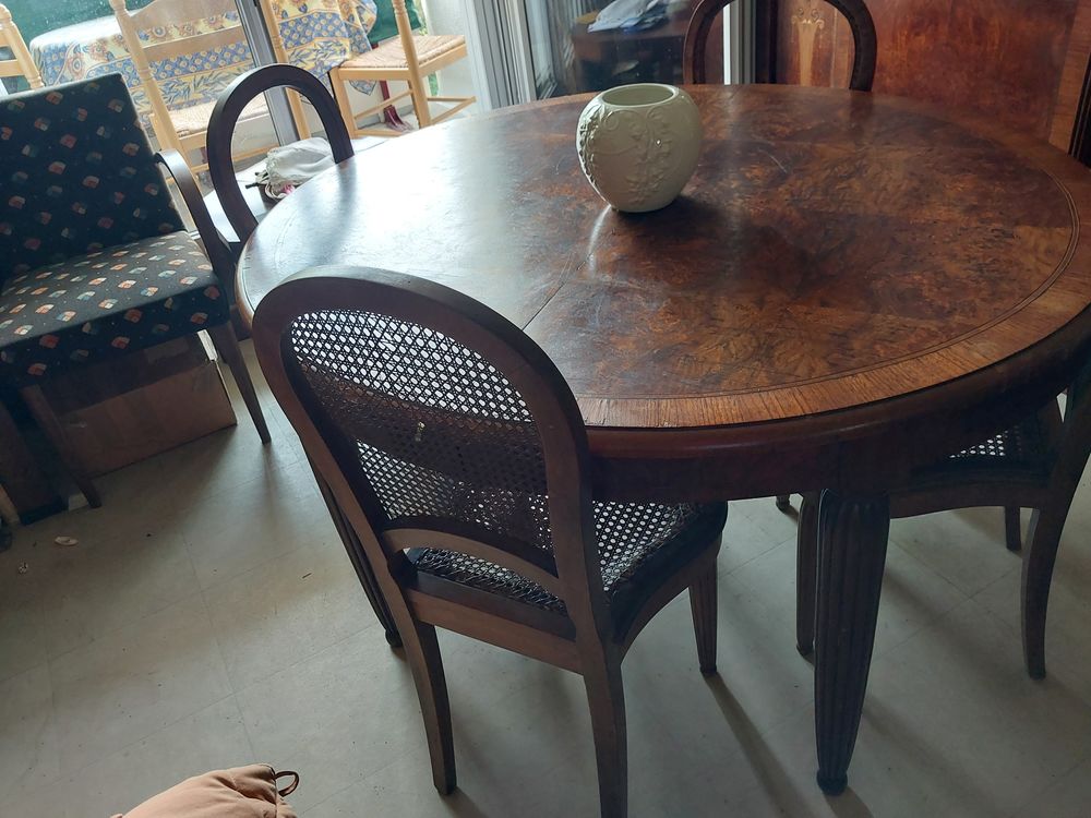 Table de salle &agrave; manger en Marqueterie avec 4. Chaises Meubles