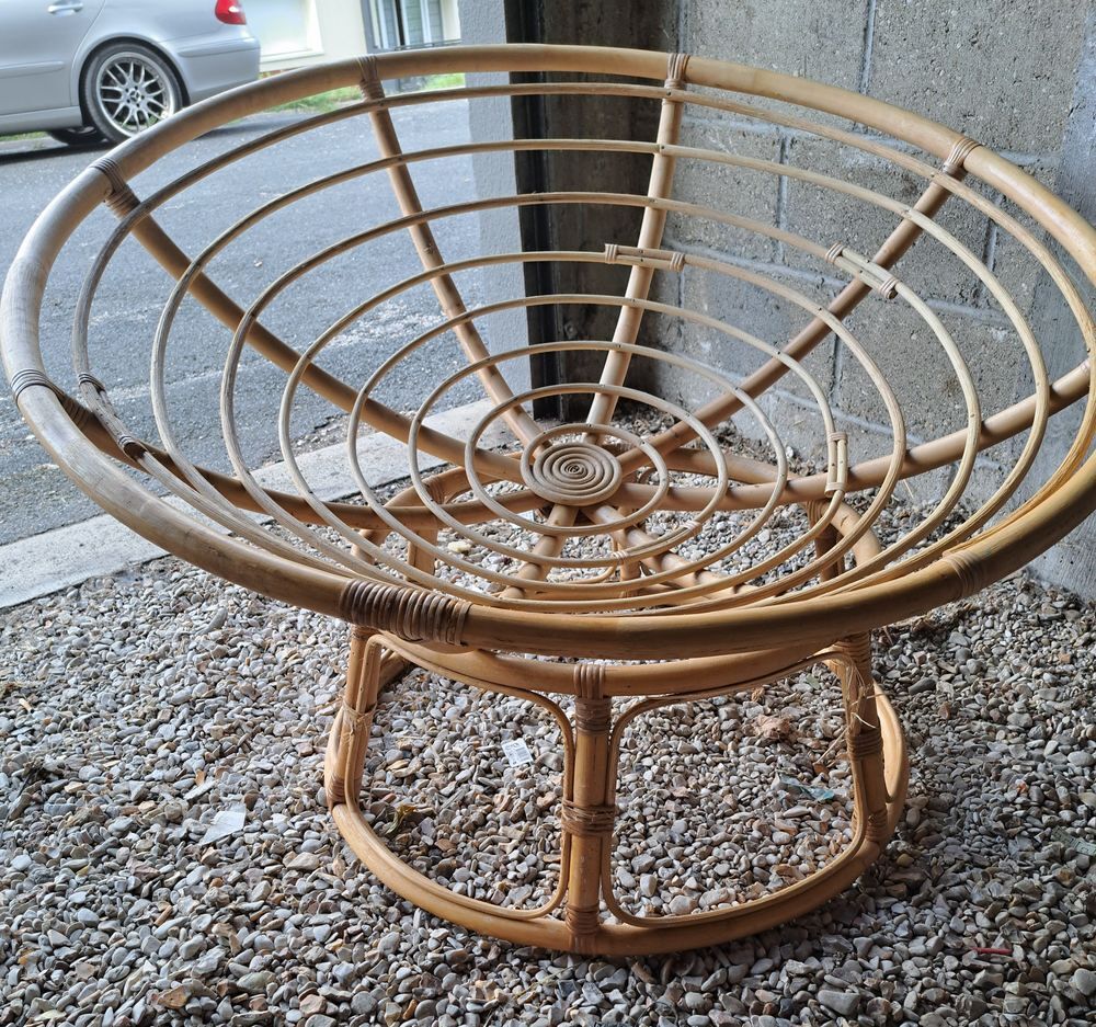 Fauteuil Papasan rotin 
Meubles
