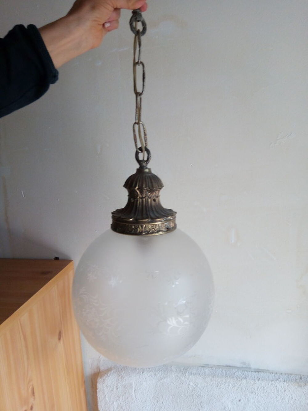 Joli plafonnier avec grosse boule verre Décoration