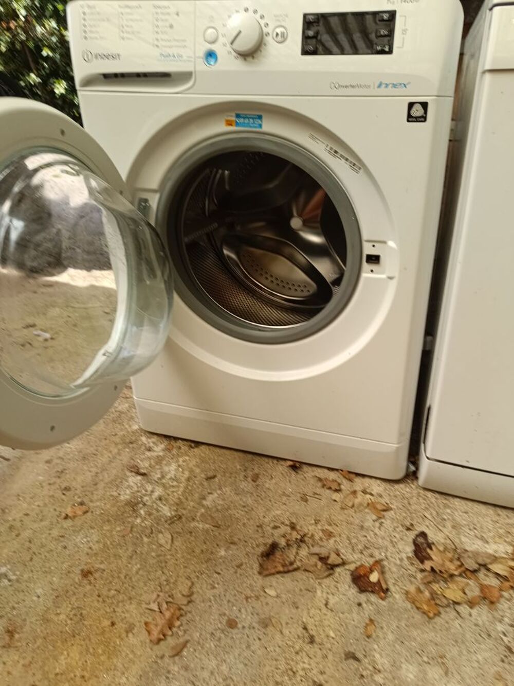 Lave Linge Indesit Push &amp; Go et Lave Vaisselle Thomson Electroménager
