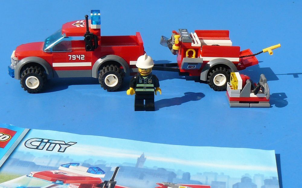 Lego CITY 7942 : Le 4x4 des pompiers - incomplet - notice Jeux / jouets