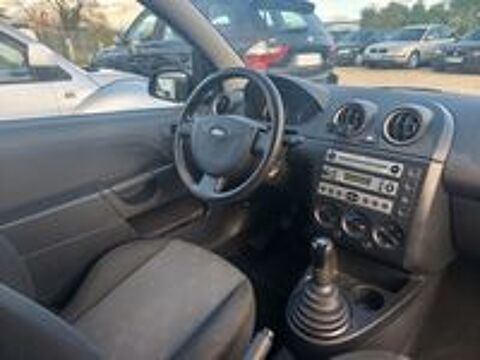 Fiesta 1.3i Ambiente 2006 occasion 78390 Bois-d'Arcy