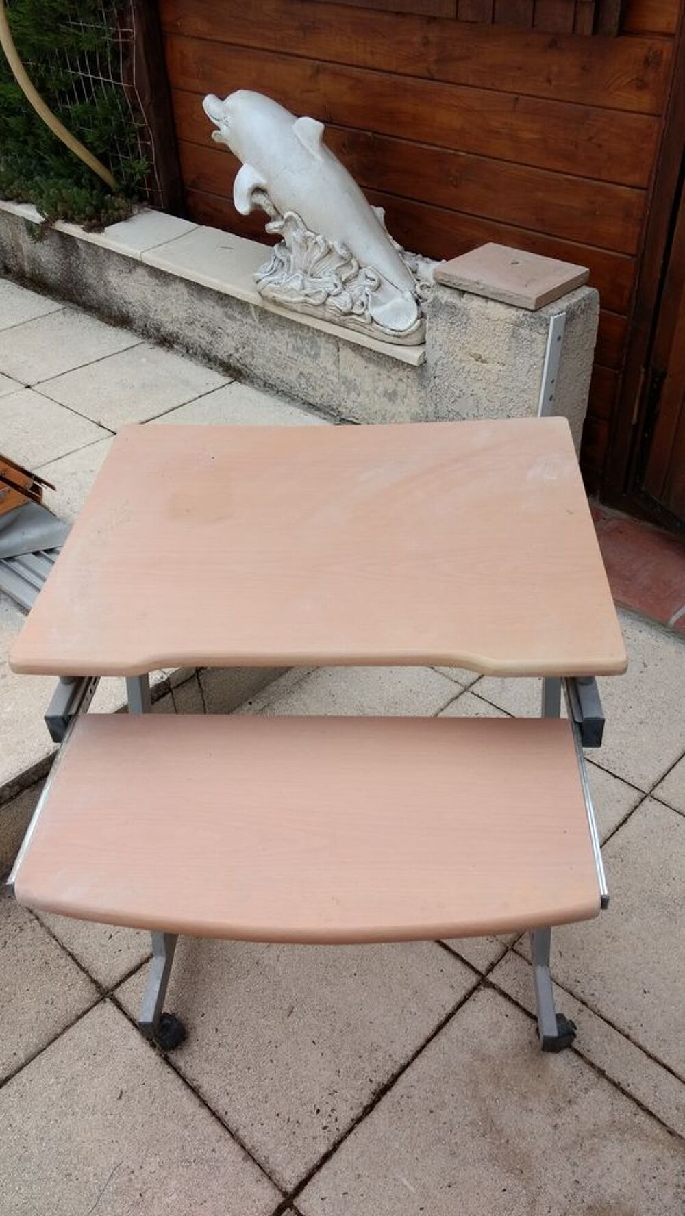 Bureau ordinateur en bois avec c'est roulette Matériel informatique