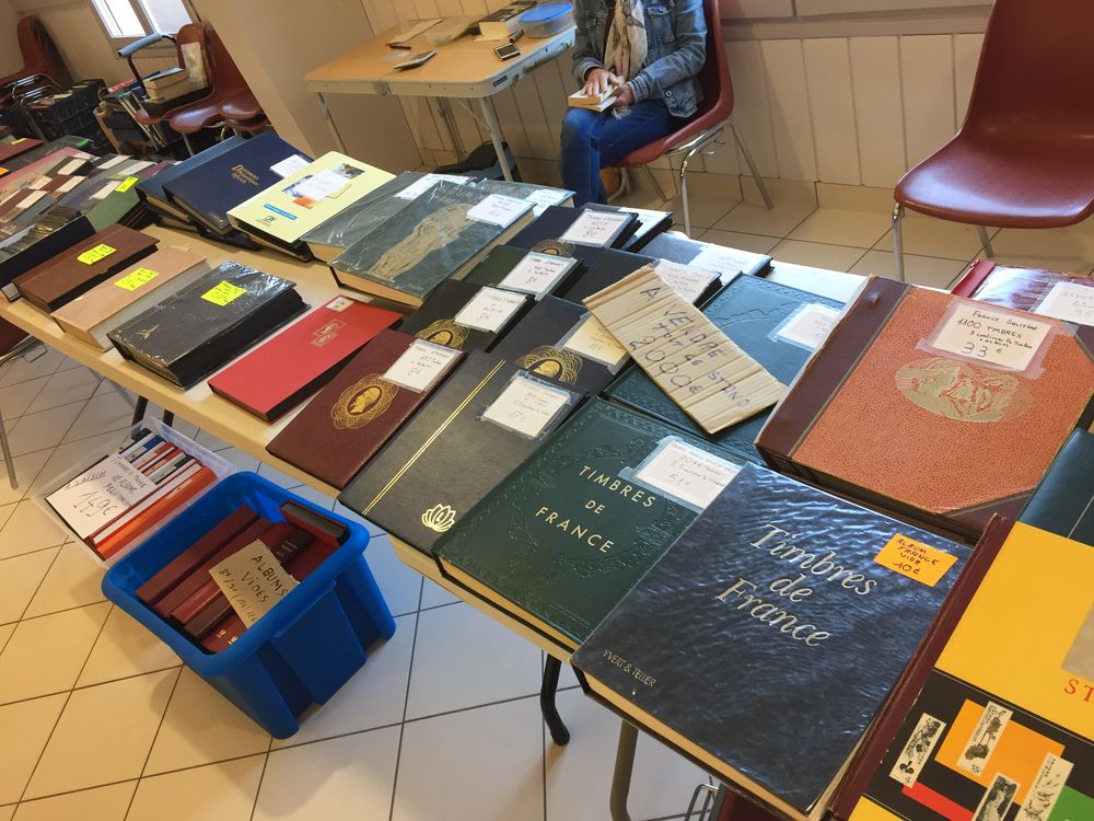 1 lot de 78 albums de timbres 52000 pieces 