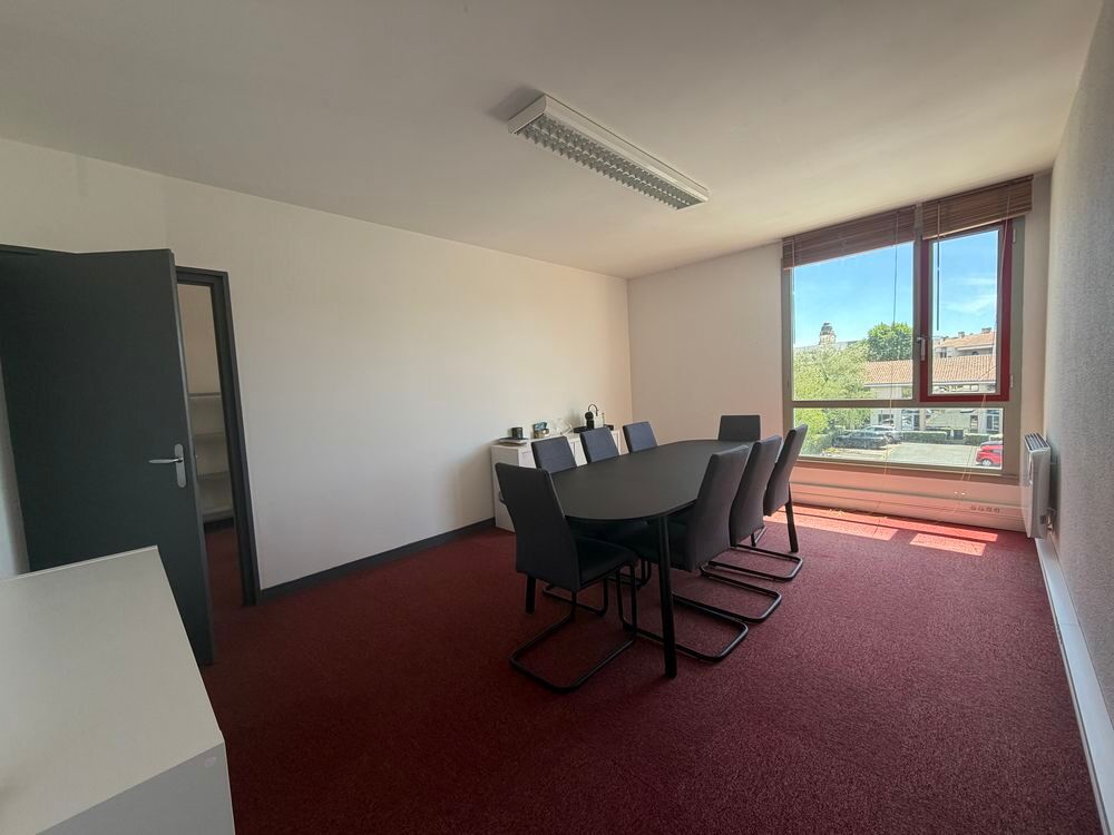   Bureaux à louer 62m² - LA ROCHELLE 