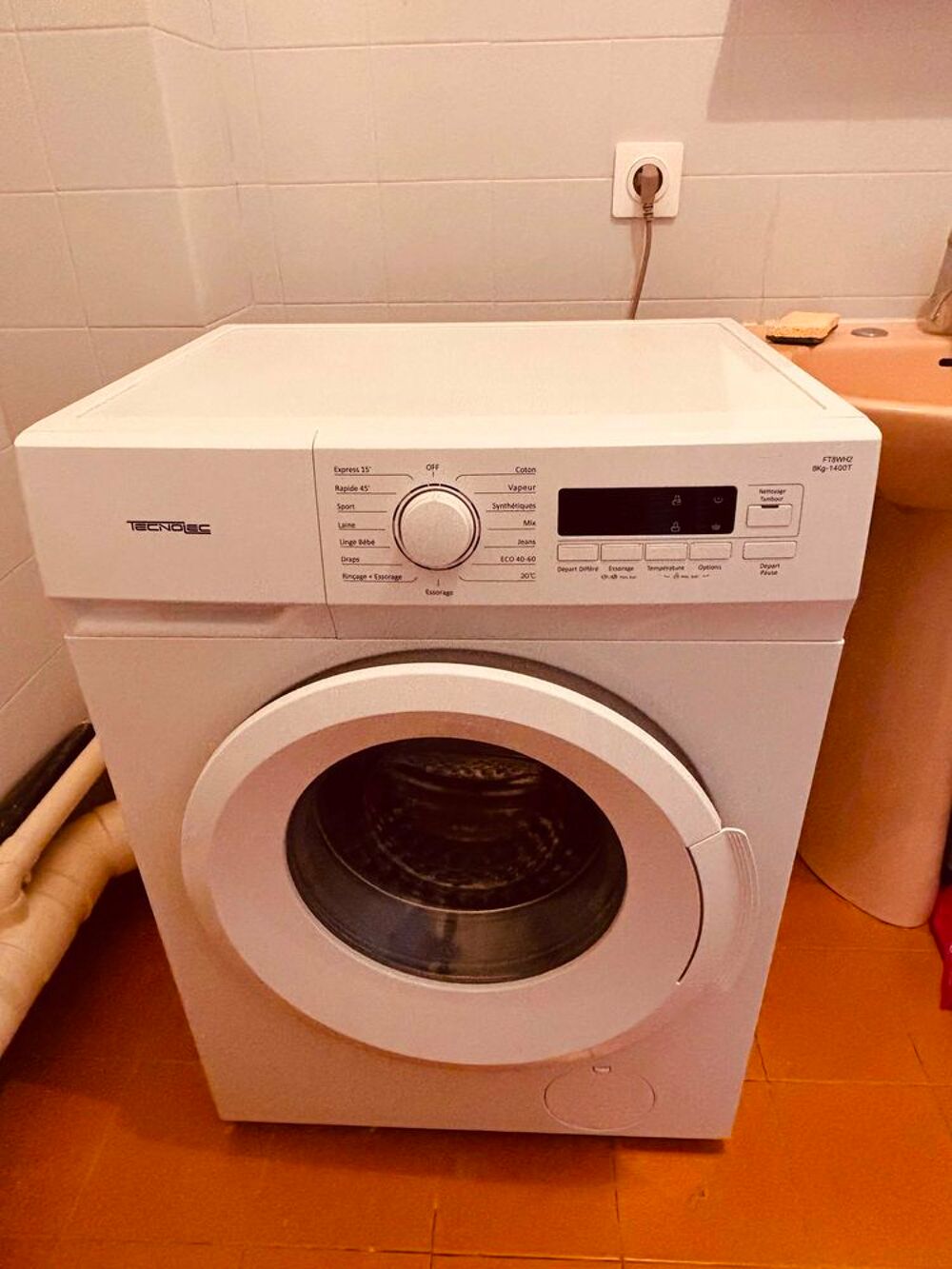 Machine &agrave; laver Technolec 8 kg - 1400 tours - Classe A - 270€ Electroménager