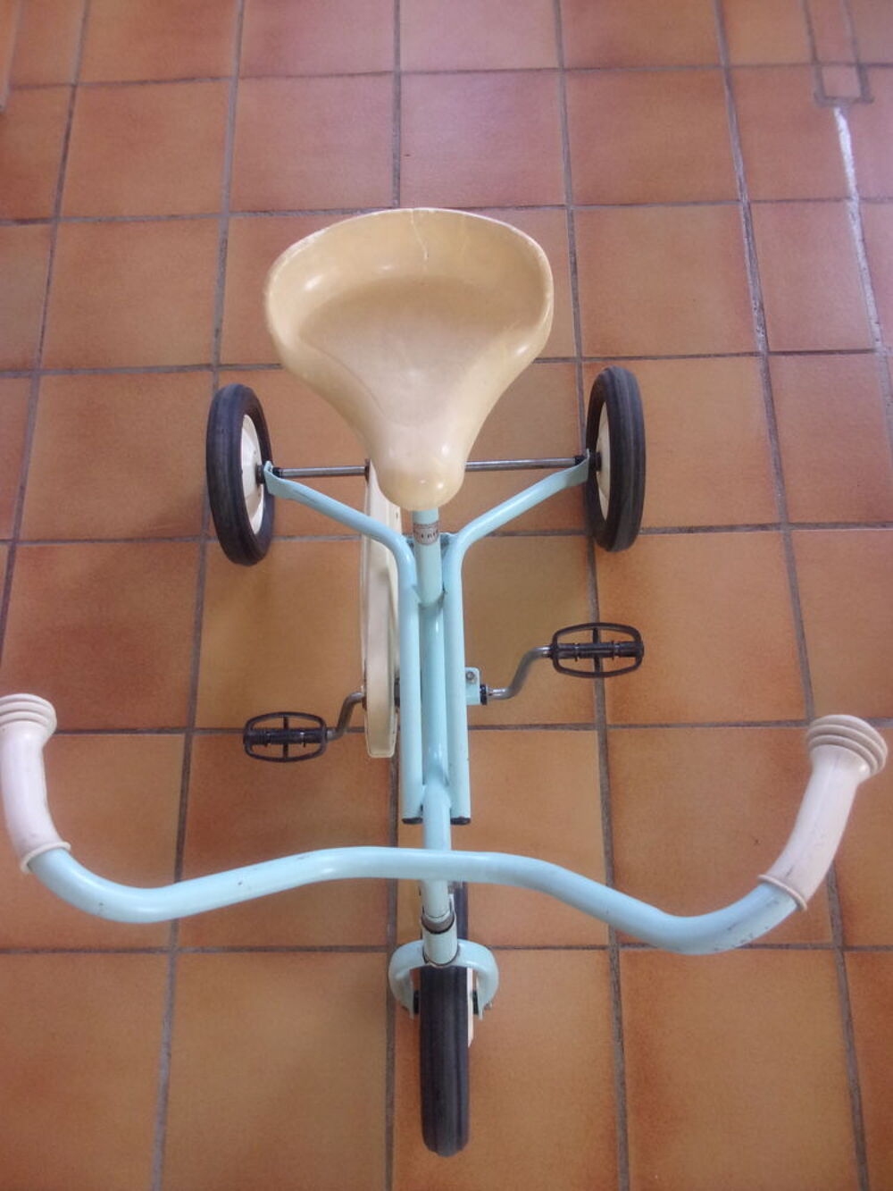 TRICYCLE VINTAGE ENFANT Vélos