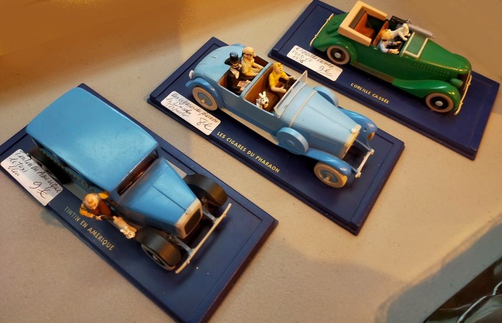 Lot complet de 3 voitures miniatures TINTIN

