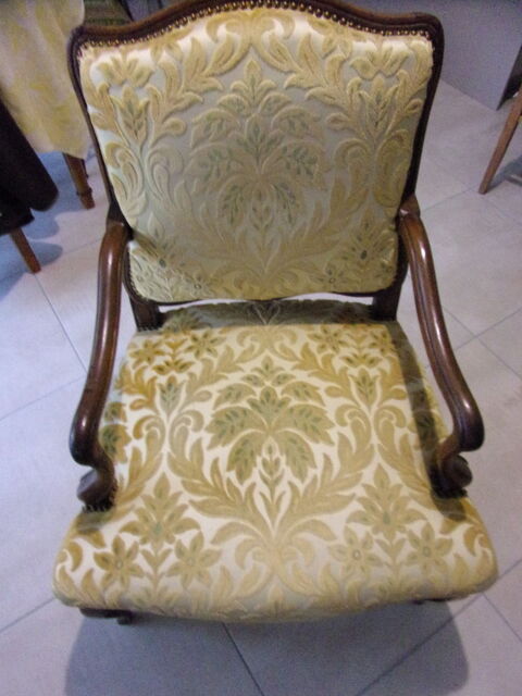 Fauteuil Style Louis XV en très bon état  80 Pau (64)