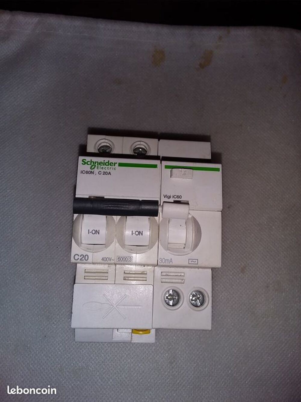 Schneider - Acti9 - iC60N - Disjoncteur - 2P - 20A - R&eacute;f : A Bricolage