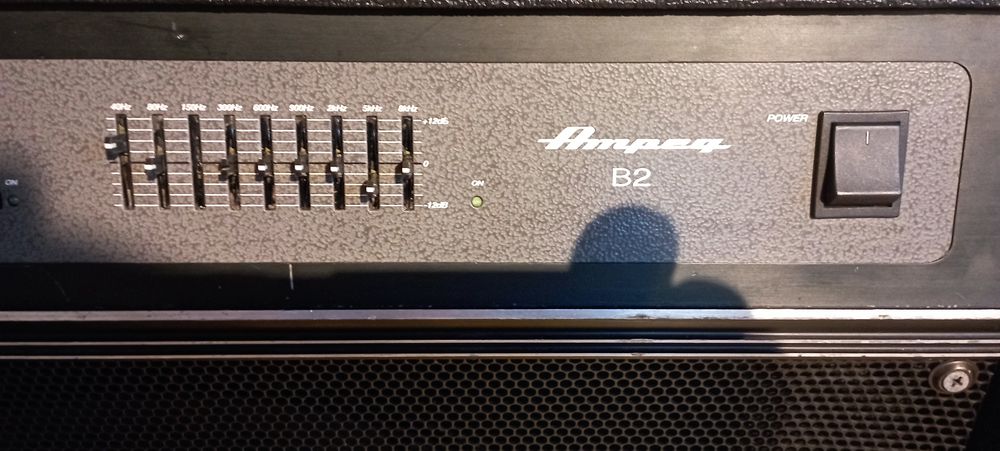 Ampli pour guitare basse marque AMPEG B2 Instruments de musique