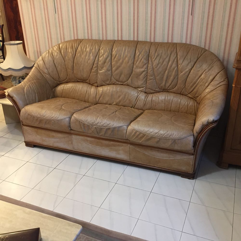 Canap&eacute; cuir convertible et fauteuil Meubles