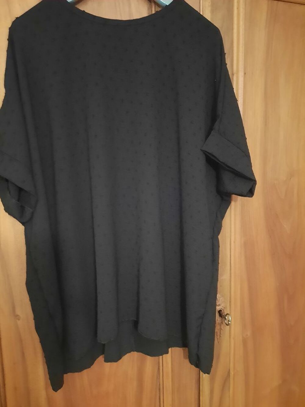 Tunique femme noire taille 42/44 neuve
Vêtements