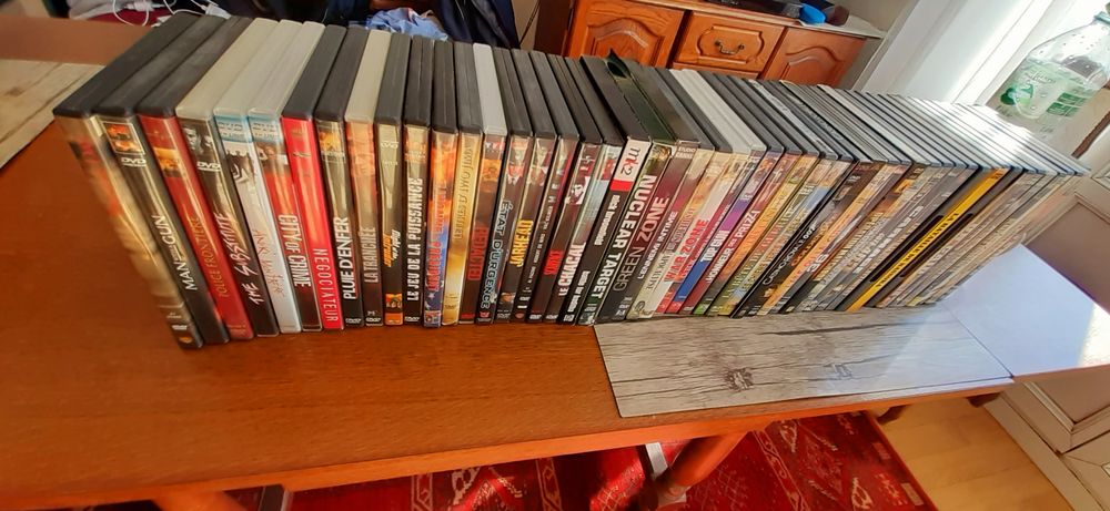 Dvd toutes sortes au choix pulsieurs dizaines DVD et blu-ray