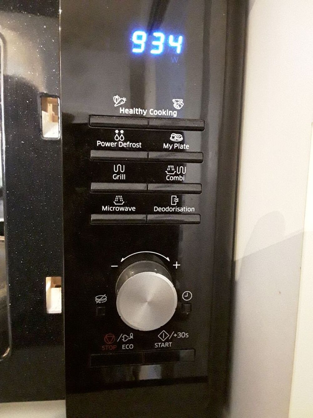FOUR Micro-ondes SAMSUNG Electrom�nager