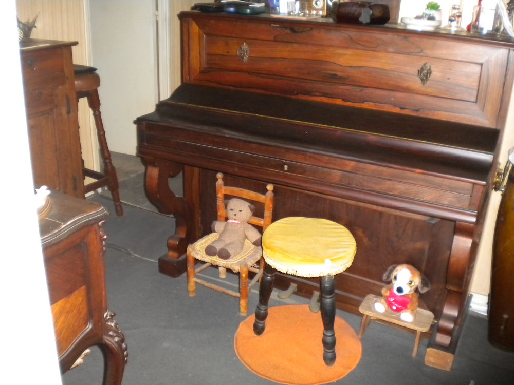 PIANO DROIT Instruments de musique