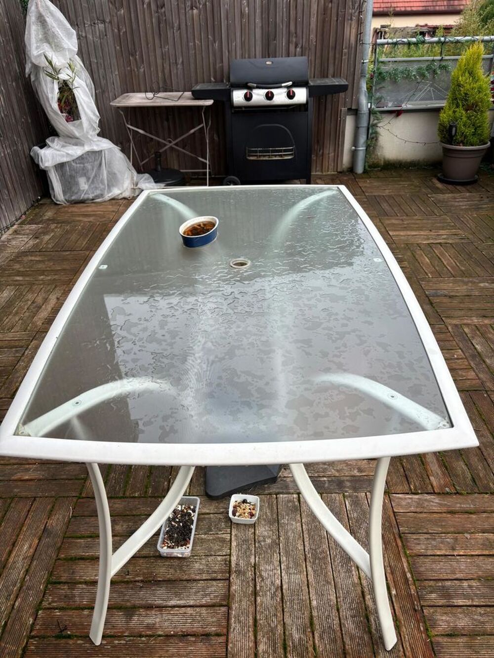 salon de jardin avec ses chaises amovibles Meubles