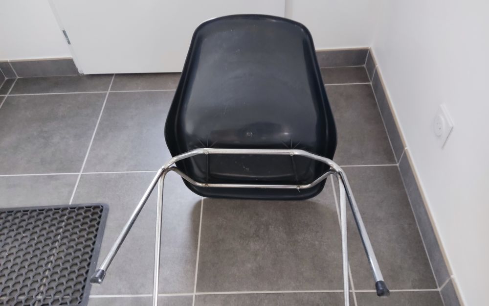 3 chaises Lambert pieds chromes Meubles