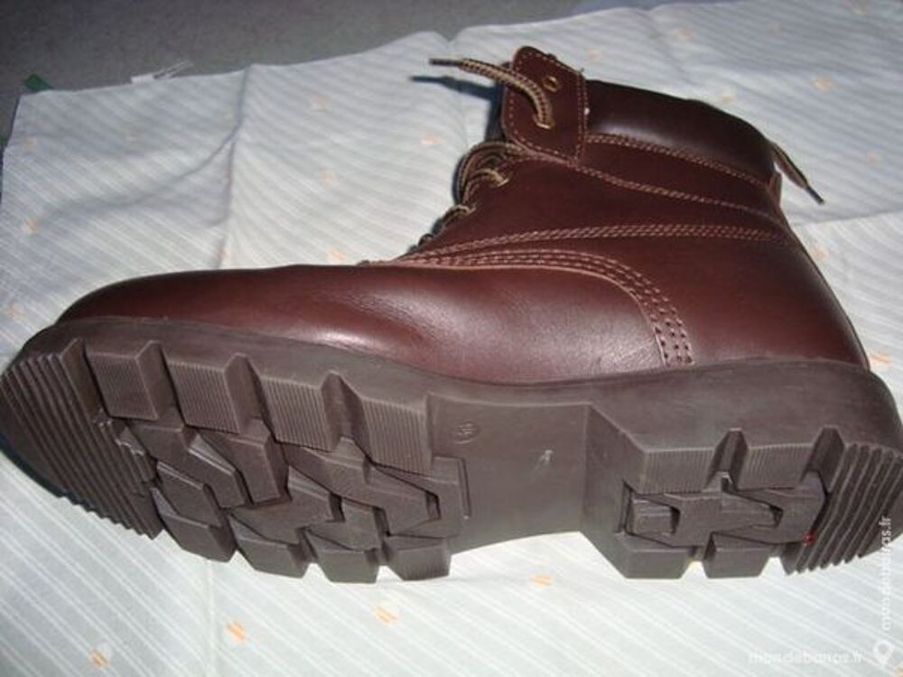 BOTILLONS MARRON ou NOIR BULLDOZER P. 46 Chaussures