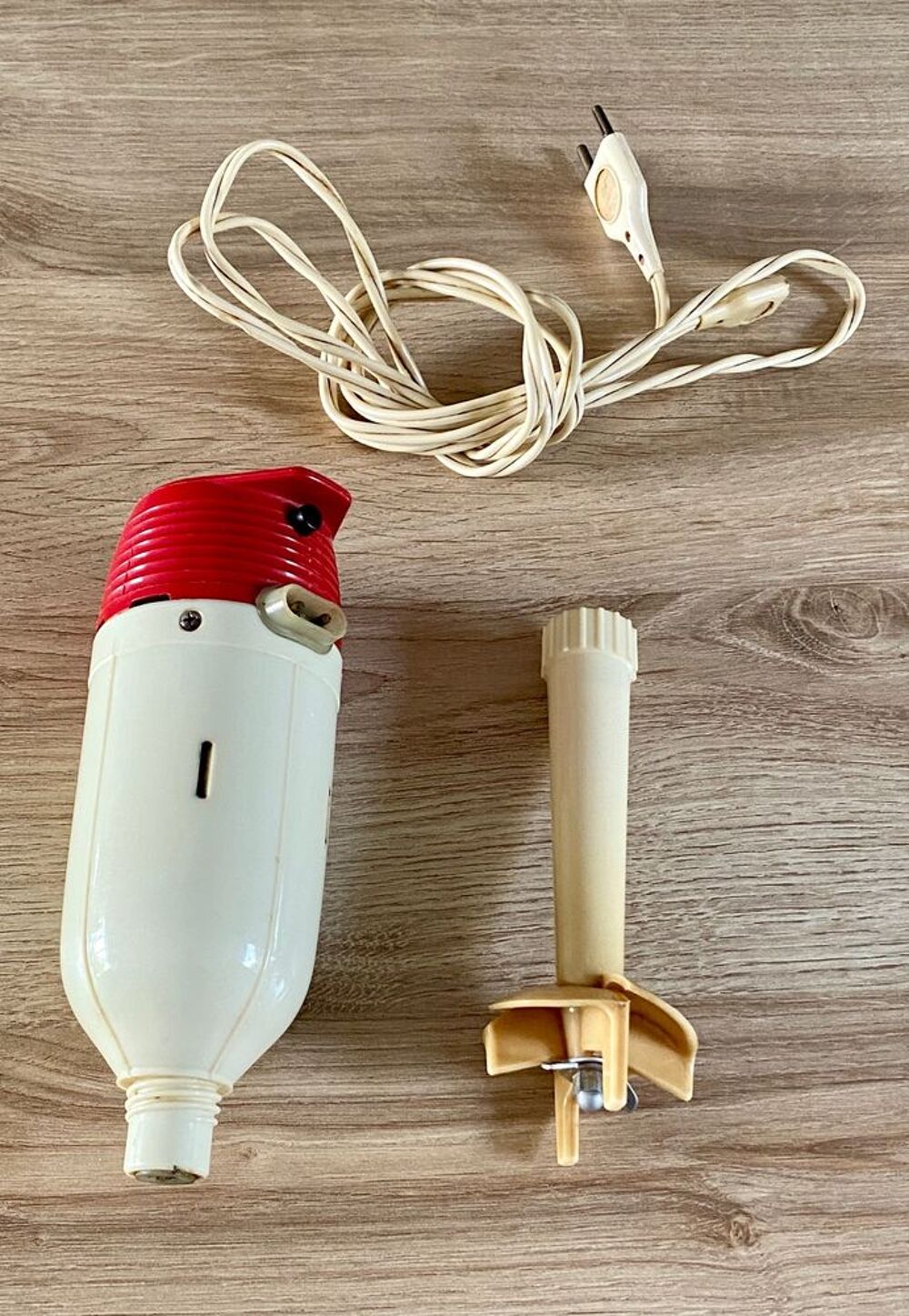 Girafe Moulinex r&eacute;tro ? Mixeur plongeur vintage de cuisine Electromnager