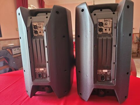 UN ENSEMBLE 2 enceintes OPERA 210D et table de mixage 400 Grenade (31)