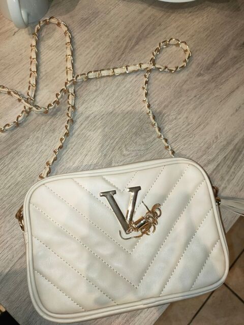 sac a main bandouli�re 10 Moirans-en-Montagne (39)