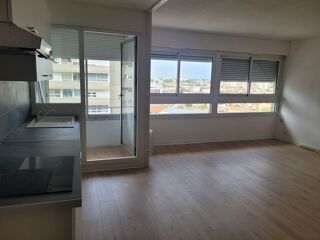  Appartement à louer 4 pièces 94 m²