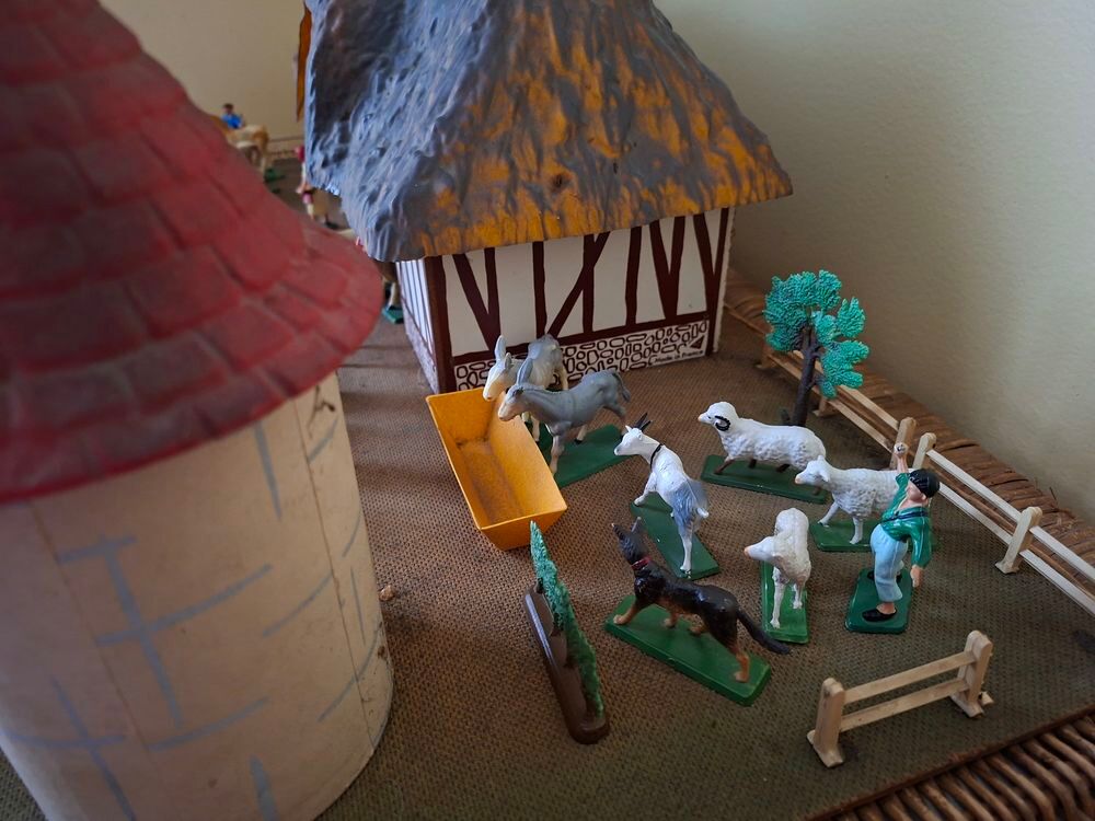 Ferme normande et son pigeonnier Jeux / jouets