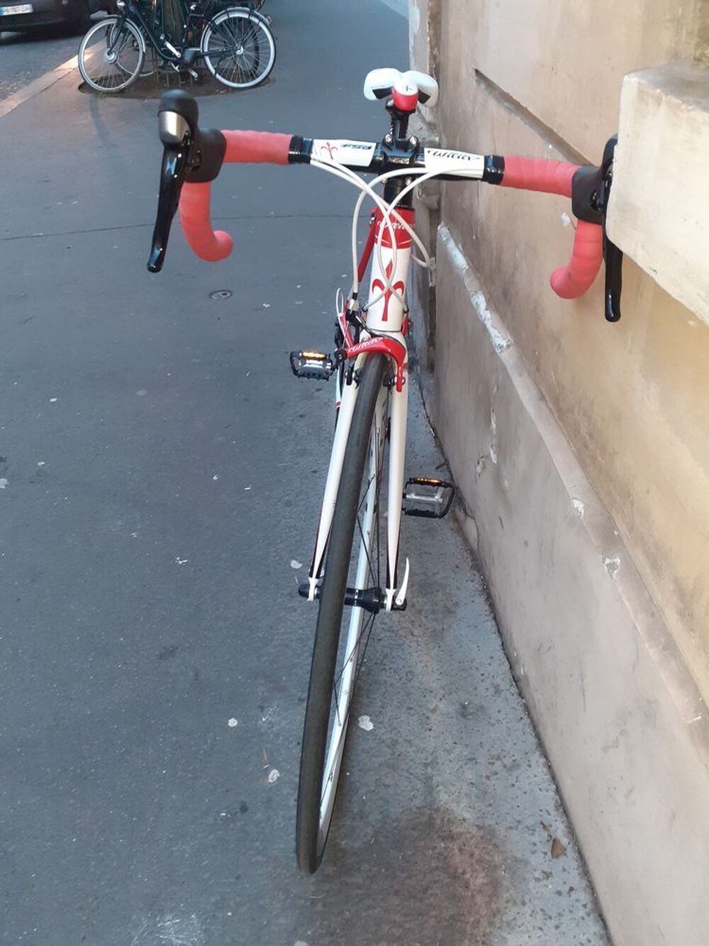 Velo course neuf Vélos