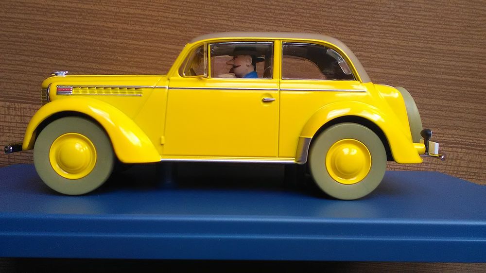 VOITURE DE TINTIN LA N&deg;21 L' OLYMPIA DES ESPIONS SYLDAVES 