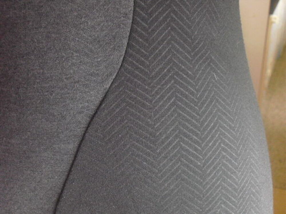 robe neuve graphique bi color noire et grise CACHE CACHE T36 Vtements