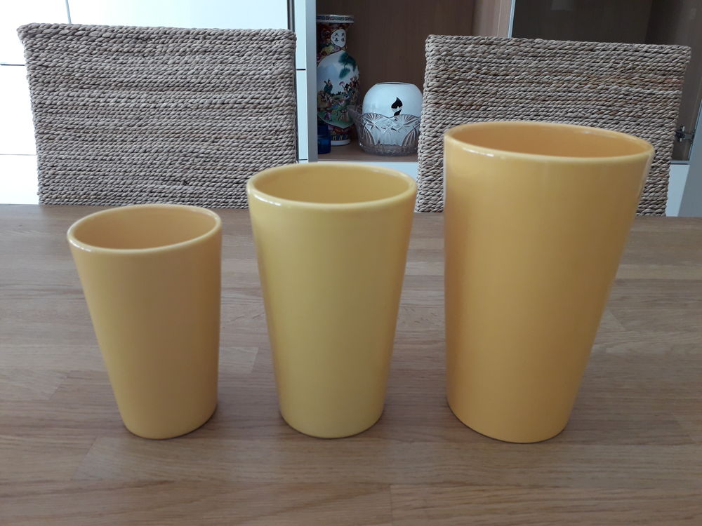 Trio de vases en porcelaine Décoration