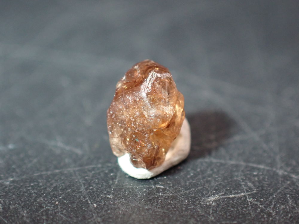 Zircon alluvionnaire Mont Coupet Haute-Loire Auvergne France 