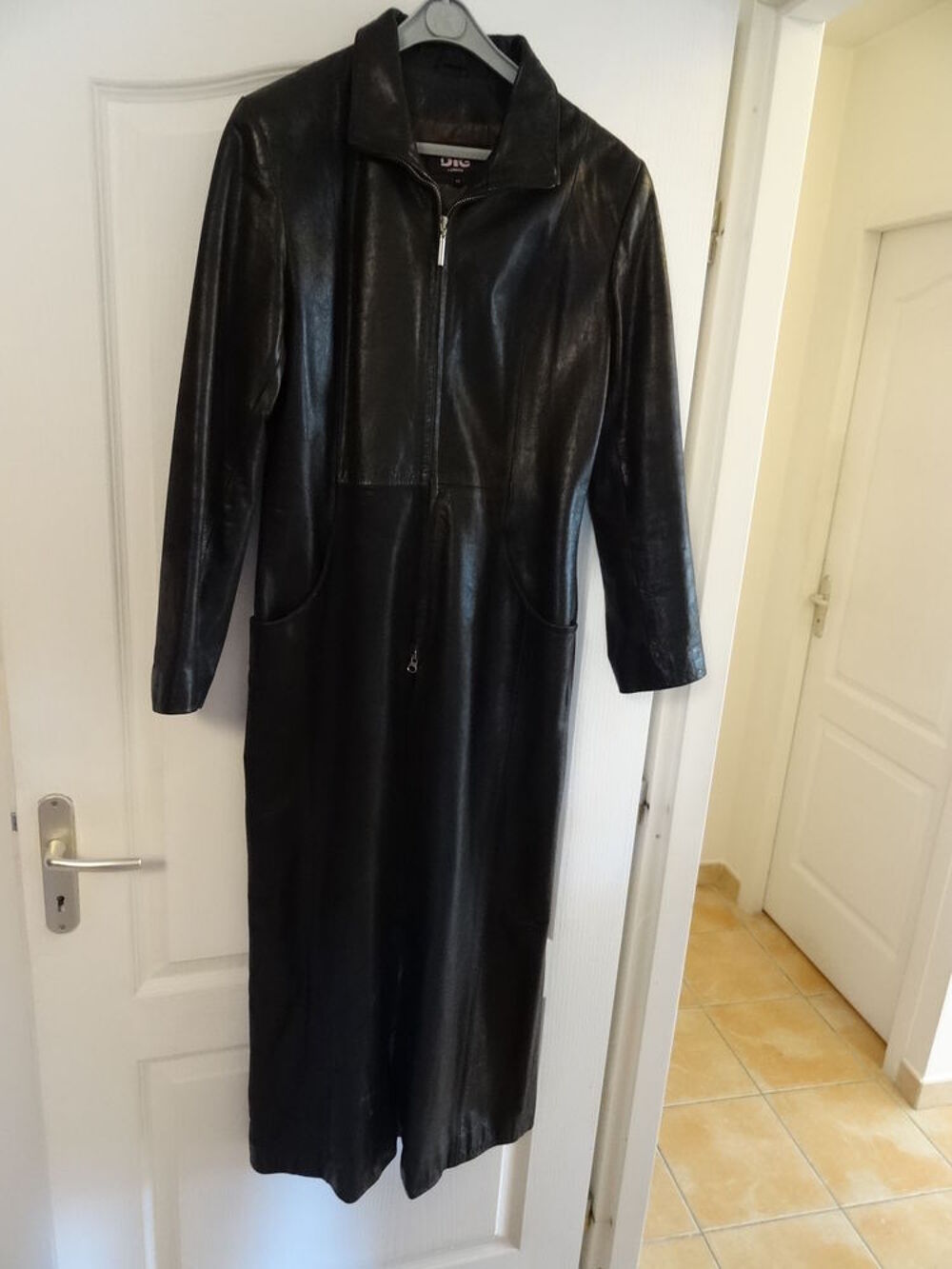 Manteau cuir noir (DIG),tr&egrave;s bel &eacute;tat,Cuiropolis Vtements