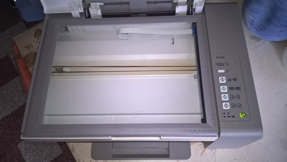 Imprimante LEXMARK X2550. Matériel informatique