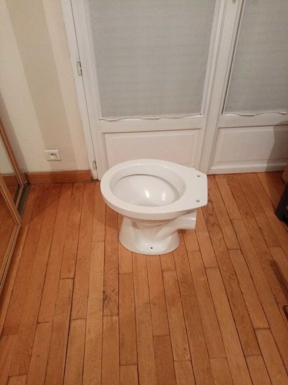 Cuvette geberit blanche . Bricolage