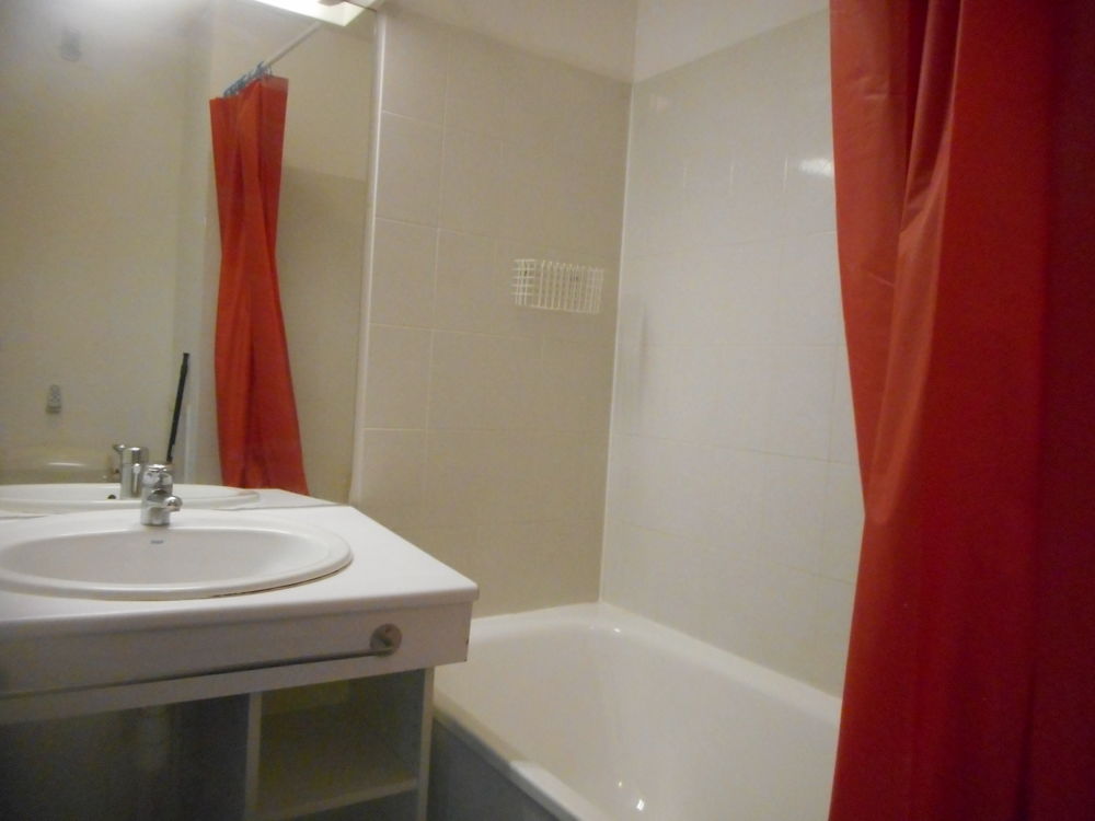 Location Appartement studio meublé à proximité des universités et métro Lyon 7