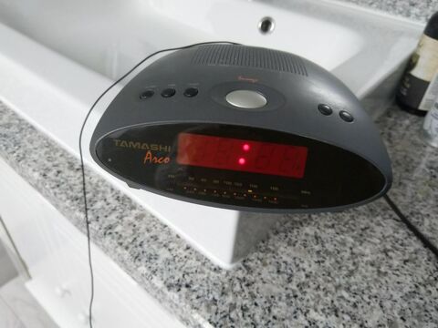 Radio-Réveil
28 Melun (77)