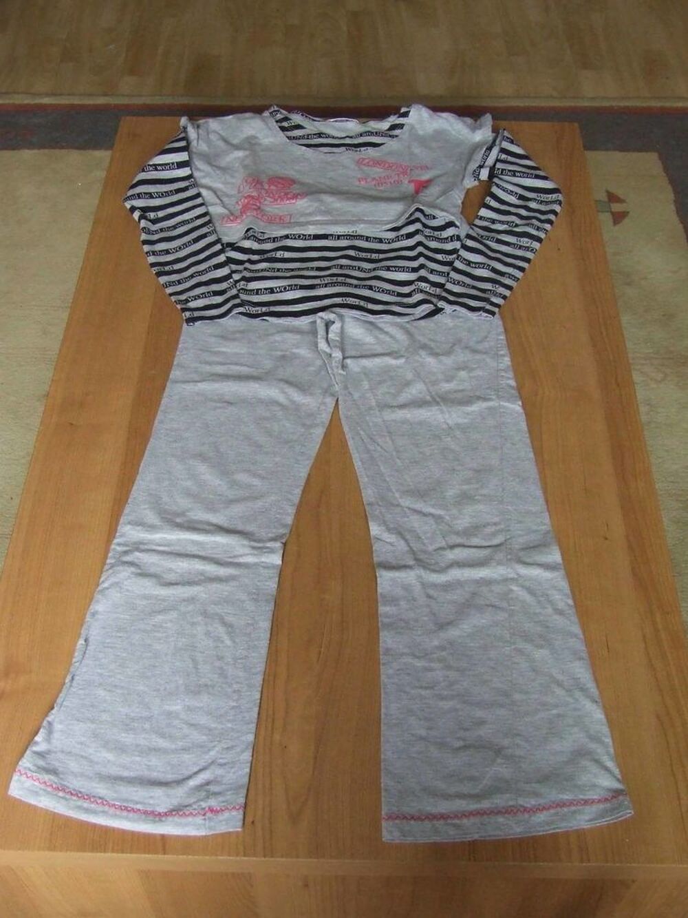 Pyjama 2 pi&egrave;ces, KIABI, Gris, 12&nbsp;ans (150&nbsp;cm) TBE Vtements enfants