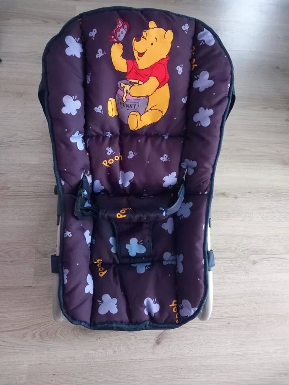 TRANSAT WINNIE DISNEY TRES LARGE ASSISE
TRES BON ETAT ASSISE Puriculture