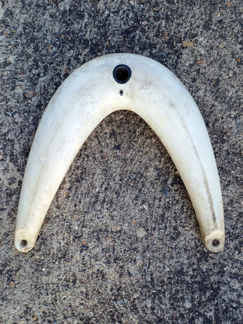 Bou�e de protection d'�trave de bateau ou pare battage Tours (37)