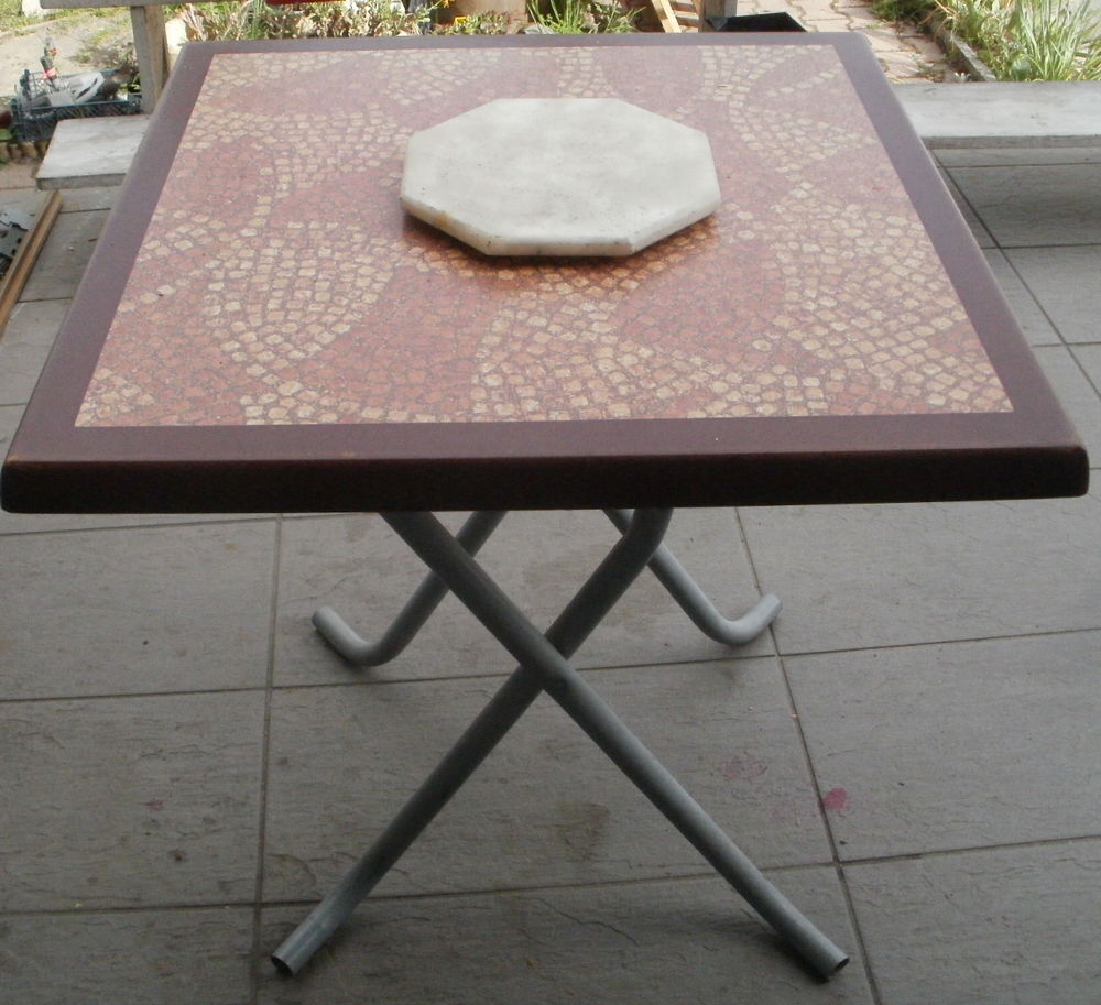 Table bistro carr&eacute;e 70cm x 70 cm Meubles