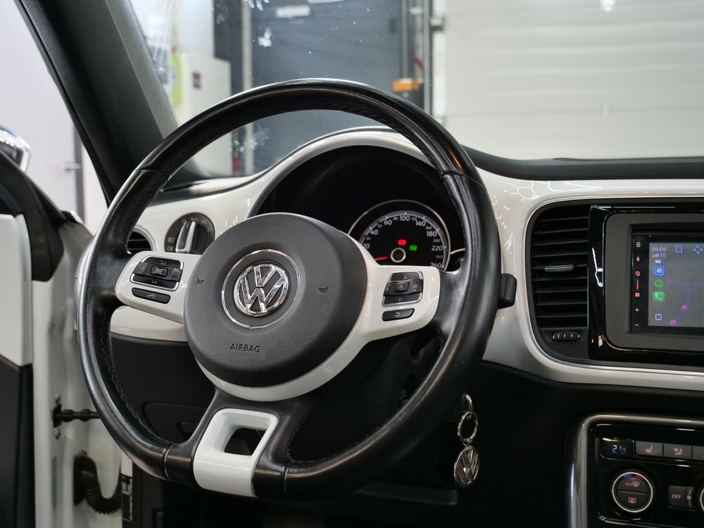 COCCINELLE II Coccinelle Cabriolet 1.2 TSI 105 BMT DSG7 Design 2018 occasion 69330 Pusignan