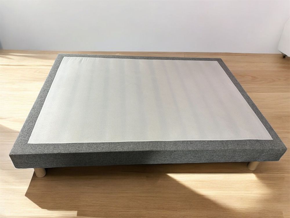 Sommier tapissier 140 x 190 avec pieds Meubles