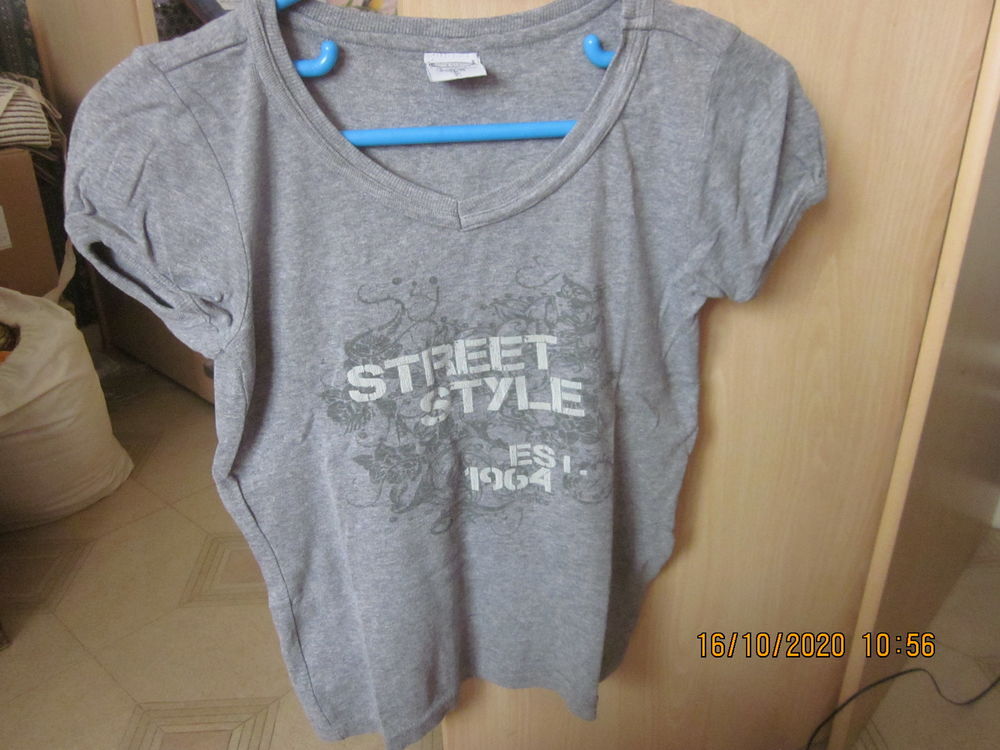 tee-shirt femme taille XS (34/36) Vtements